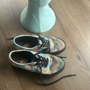 Vans Shoes !! Size 6